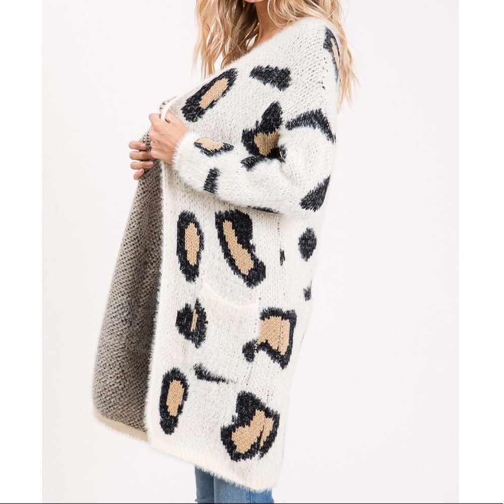 Last 1️⃣ Fuzzy Leopard Print Open Front Cardigan - Picture 6 of 8